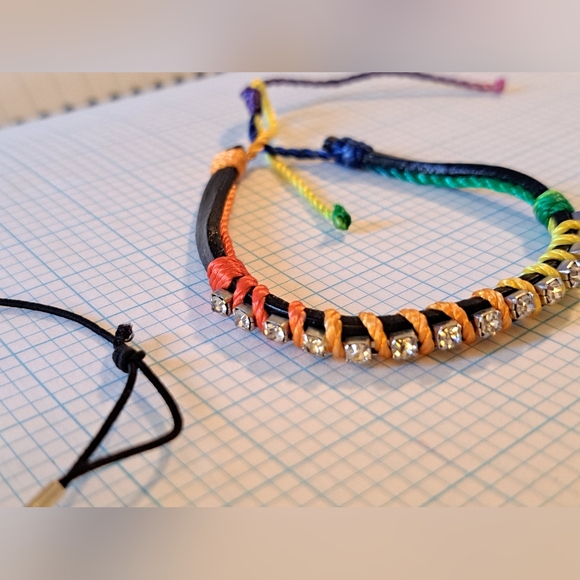 Lot Of 2 Bracelets- Rainbow Cord Bracelet with Gold Circle On Stretchy Black - Picture 5 of 6